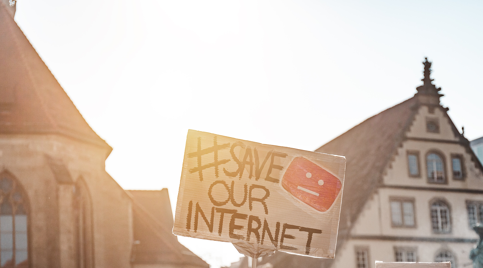 Switzerland commits to internet freedom